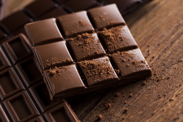 Stručnjaci otkrivaju: Možda celog života jedete čokoladu na pogrešan način